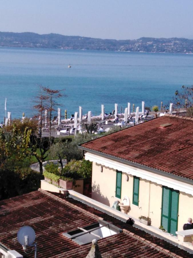 Appartement 71 Via Vittorio Emanuele, Vista Lago E Terme à Sirmione Extérieur photo