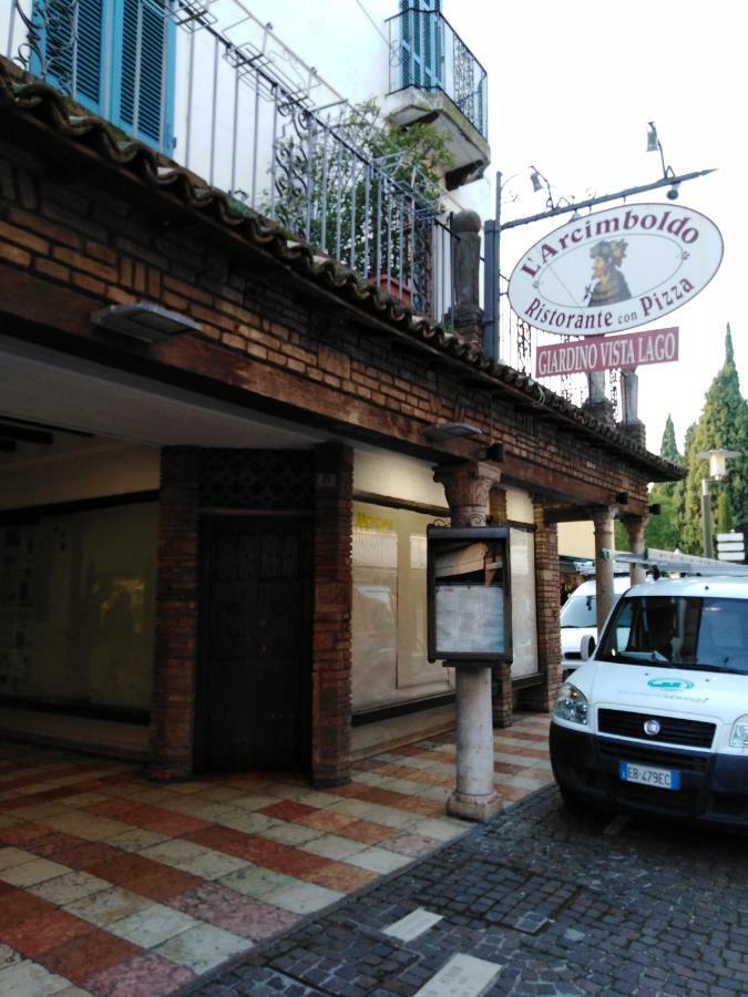 Appartement 71 Via Vittorio Emanuele, Vista Lago E Terme à Sirmione Extérieur photo